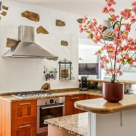 Dom wakacyjny Gorgeous Home In Calvi