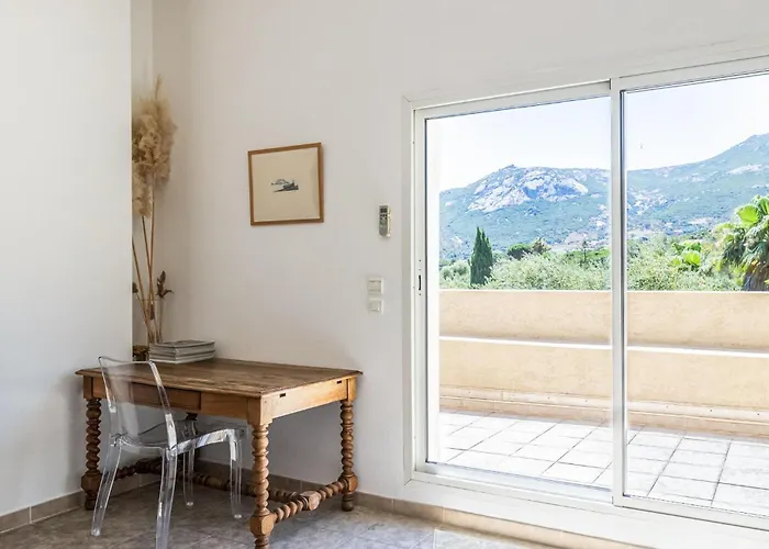 Gorgeous Home In Calvi * 卡尔维